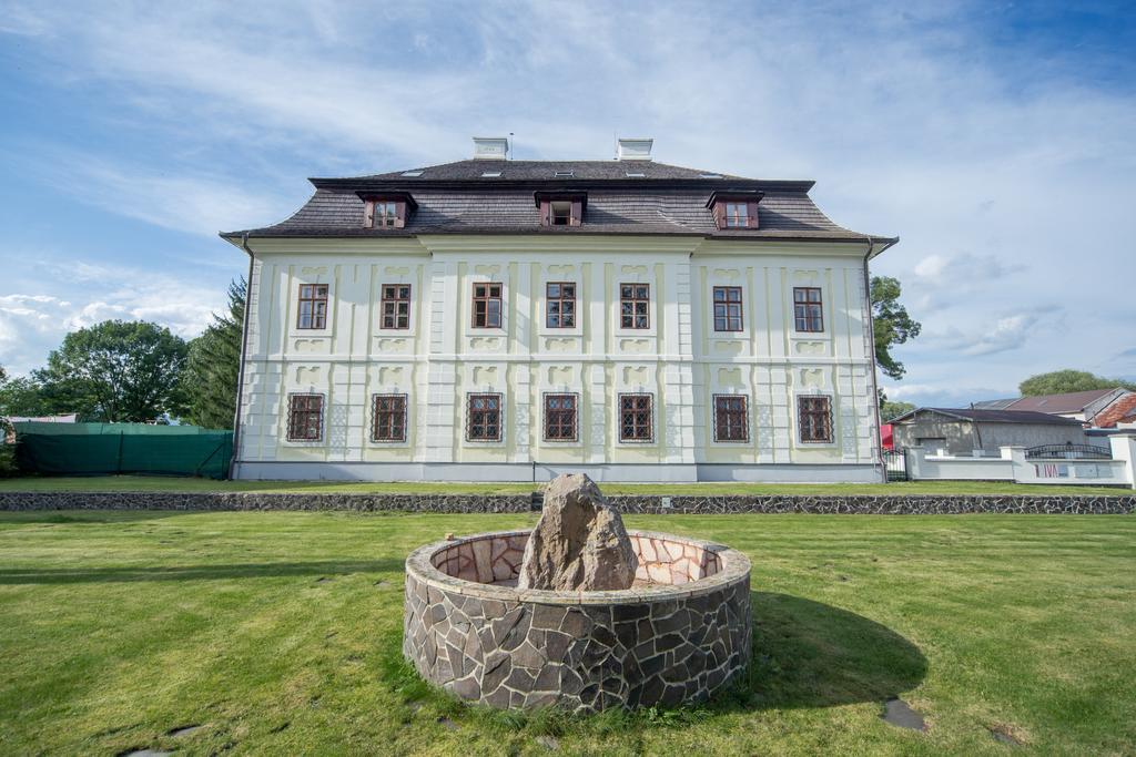 Chateau Diva Villa Turcianske Teplice Exterior photo